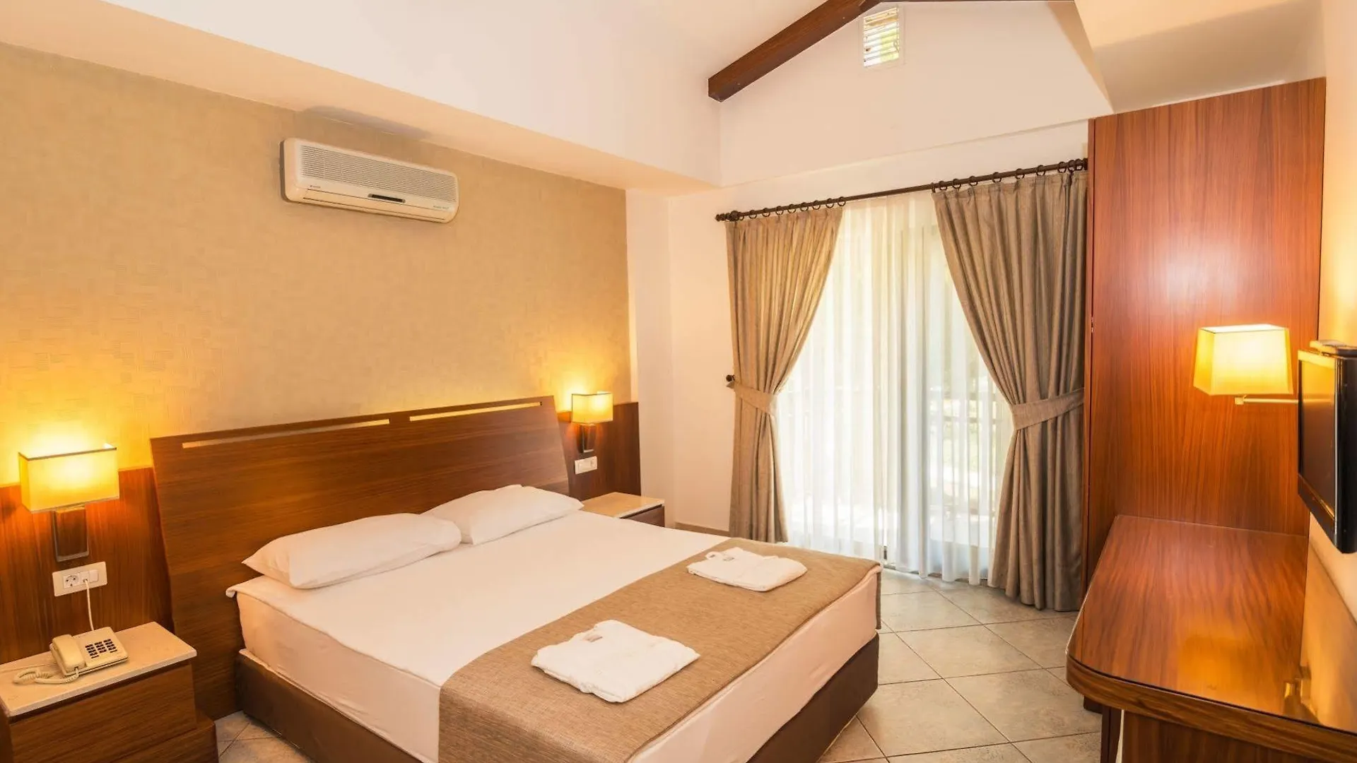 Natur-Med Hot Springs And Health Resort Davutlar Hotel